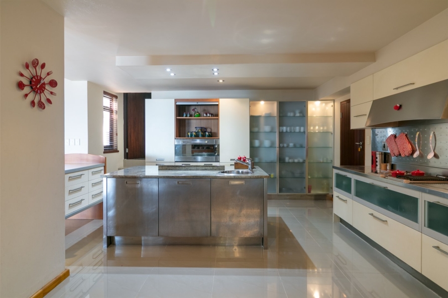 6 Bedroom Property for Sale in Pezula Golf Estate Western Cape
